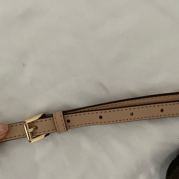 Michael Kors Jet Set Item Crossbody - Picture 4 of 4